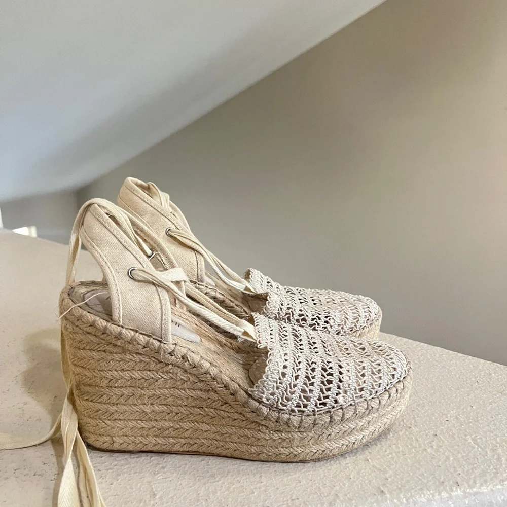 Jeffrey Campbell Cream Woven Espadrille Wedge Sandals‎ size 8.5